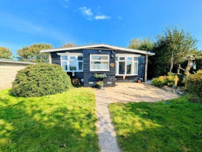 2-Bed Bungalow Retreat, Welcombe